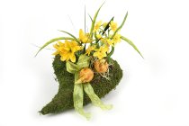 moss heart planter,