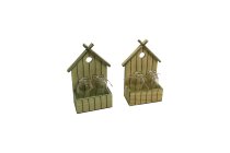 wooden box w 2 bottles
